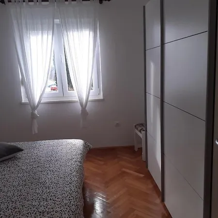 S Pogledom Na - Nada Apartment *