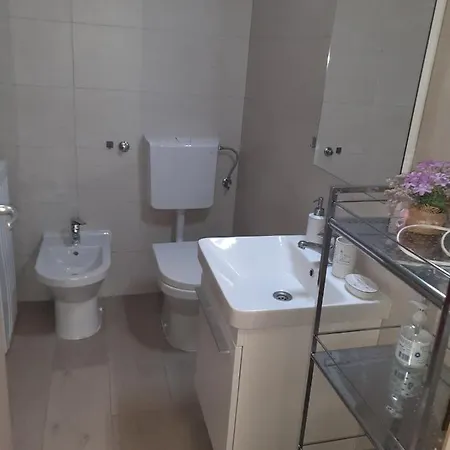 S Pogledom Na - Nada 아파트