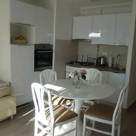 S Pogledom Na - Nada Apartment Pula