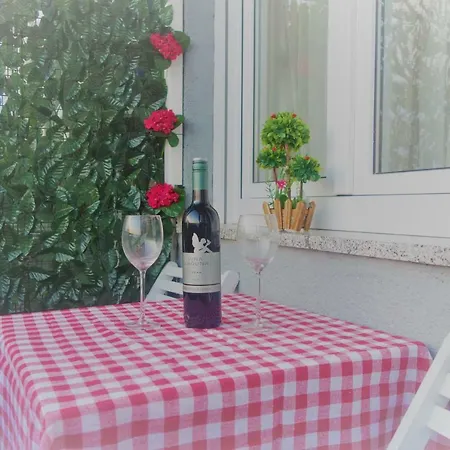 S Pogledom Na - Nada * Pula