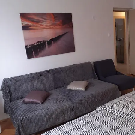 S Pogledom Na - Nada *