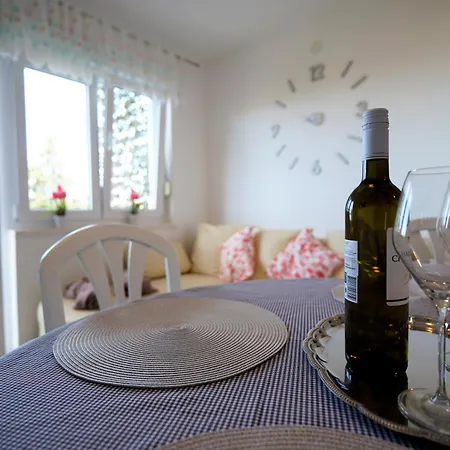 S Pogledom Na - Nada * Pula