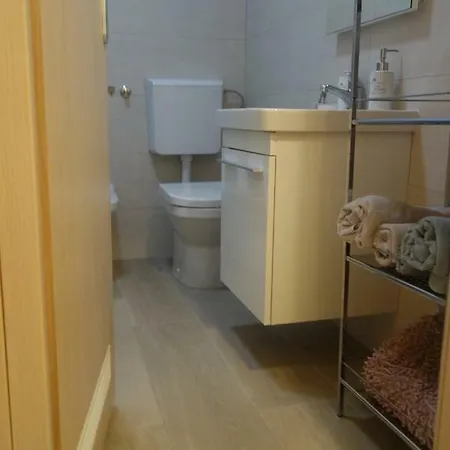 S Pogledom Na - Nada Pula