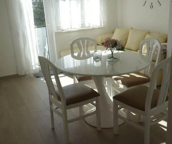 S Pogledom Na - Nada Apartment