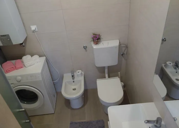 S Pogledom Na - Nada