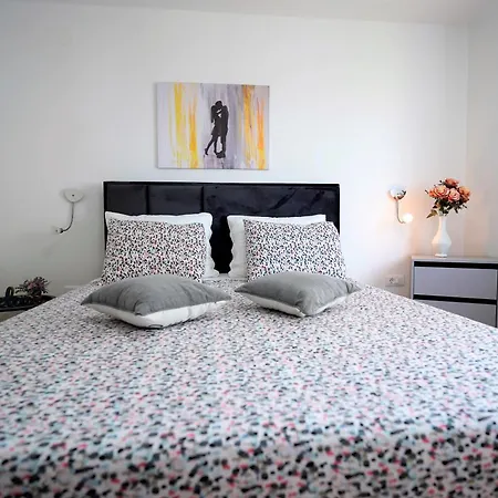 S Pogledom Na - Nada