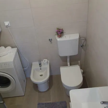 S Pogledom Na - Nada