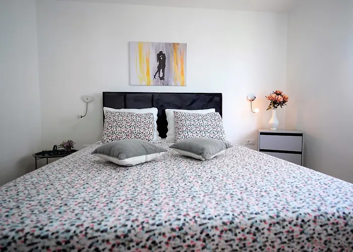 S Pogledom Na - Nada