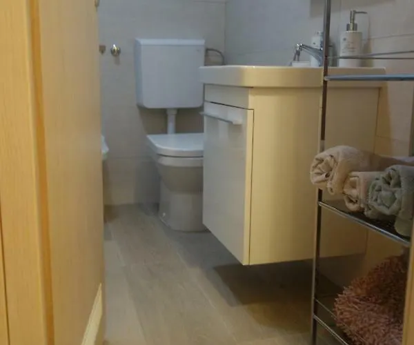 S Pogledom Na - Nada Пула